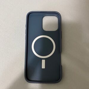 Otter box iPhone 16pro max cover MagSafe Compatible